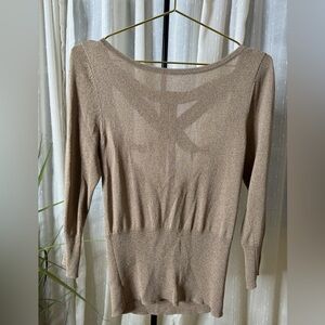 Women size Large knitted top, zip in the back, three quarter length sleeve